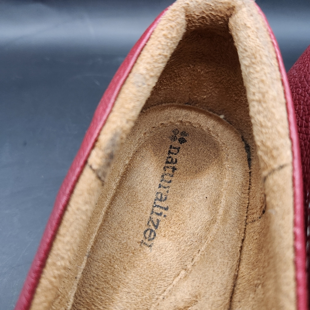 Naturalizer Red Leather Low Heel Slip On Shoes, Size 8M - Picture 5 of 8